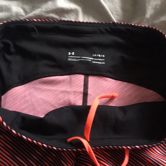 Helly Hansen workout Capri never worn - Picture 3 of 3